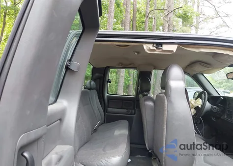 2004 Chevrolet Silverado K1500 из США, поврежденный, VIN 2GCEK19T941250818